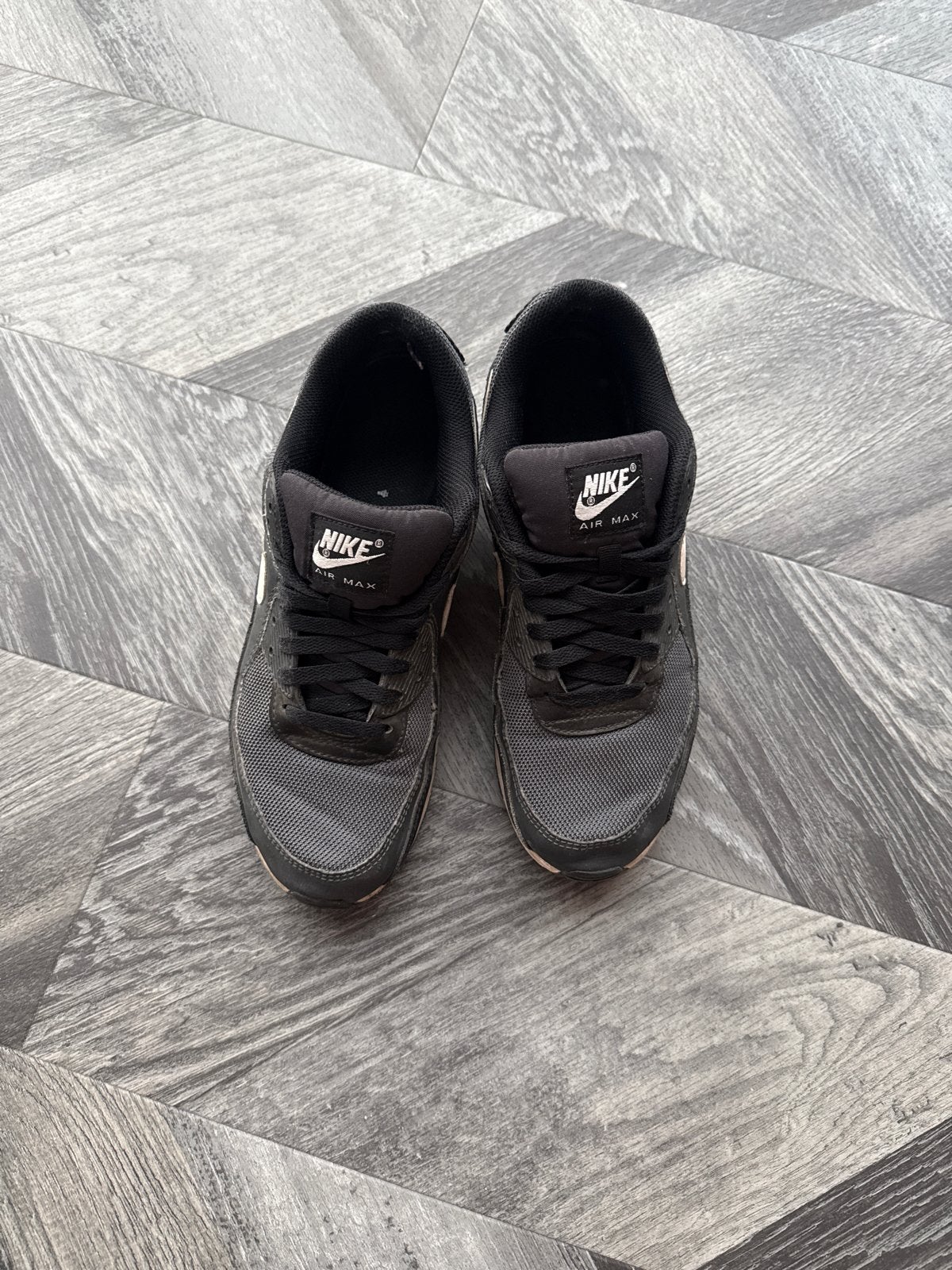 Nike Air Max classic  Sneakers - Maat 44.5 - Zwart/Wit, Kleding | Heren, Ophalen of Verzenden, Gedragen, Zwart, Sneakers of Gympen
