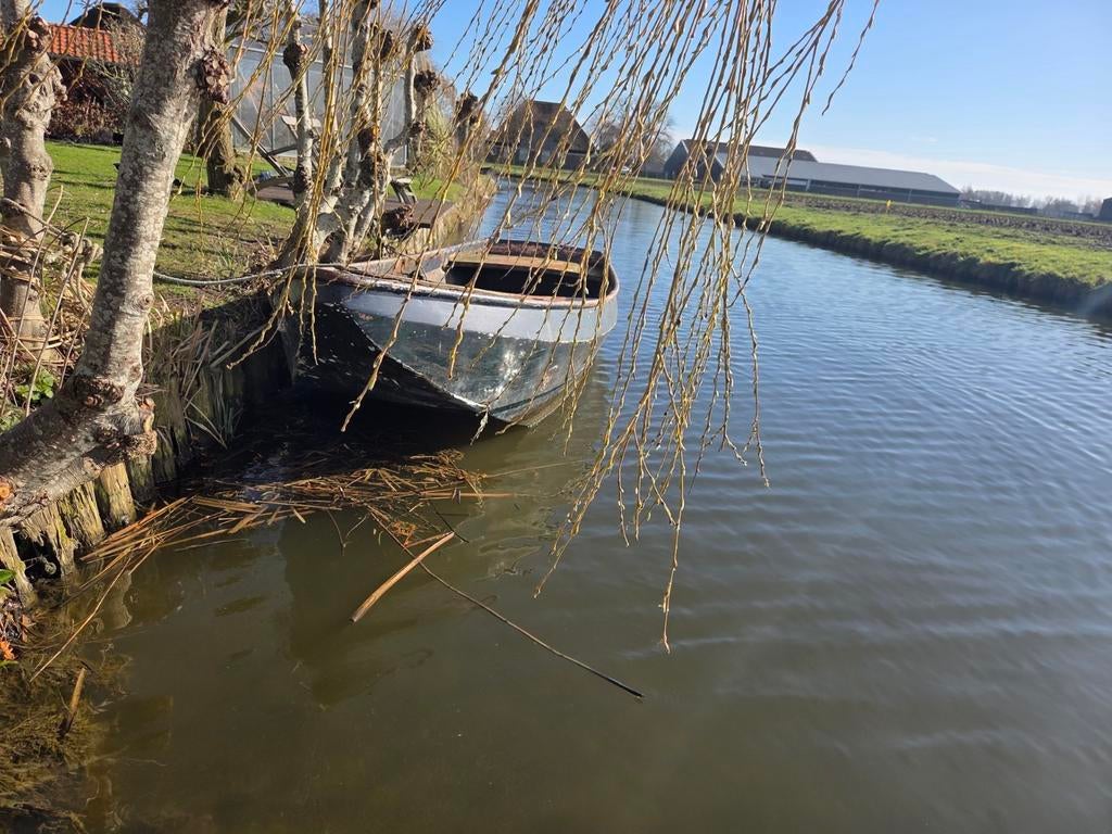 Roeiboot sloep staal, Ophalen, Gebruikt