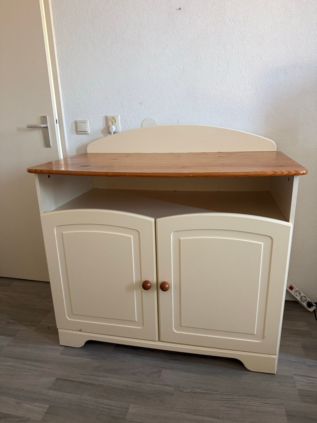 Babykast met plek voor aankleedkussen, Ophalen, Gebruikt, Kast, 50 tot 70 cm
