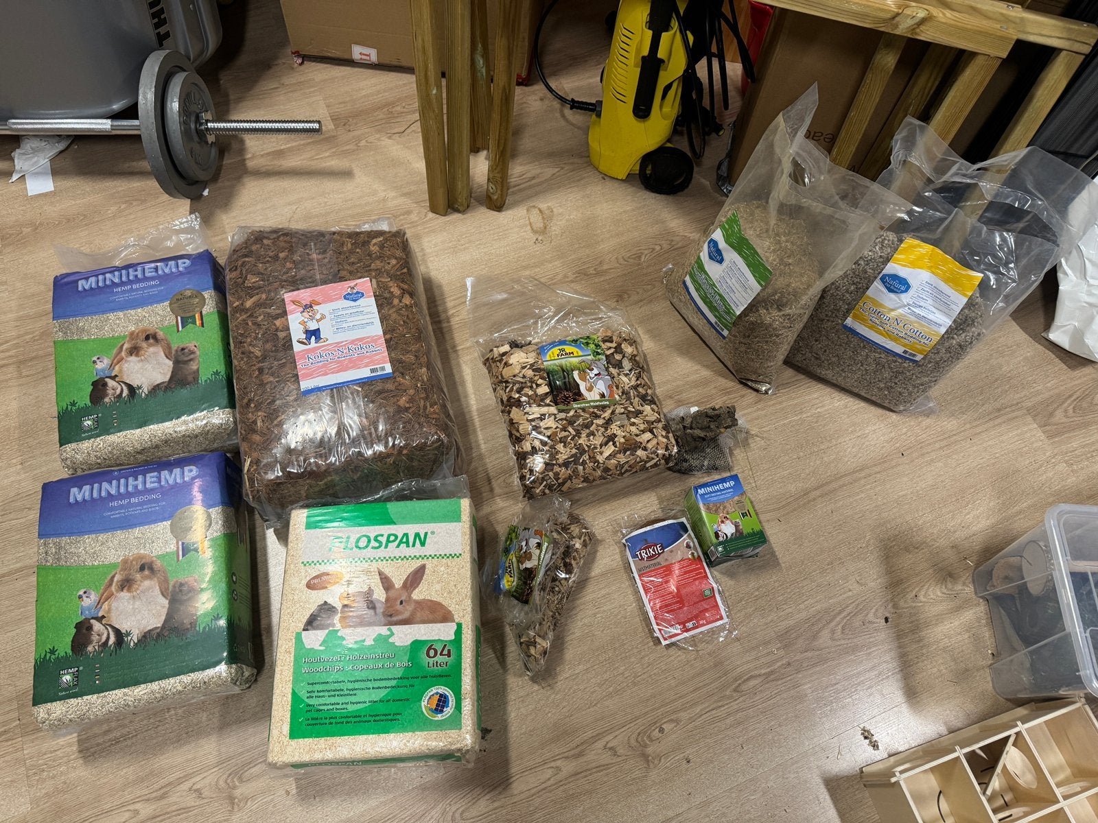 Allerlei soorten bodembedekking hamster ratjes muisjes etc, Ophalen, Zo goed als nieuw, Verzorging