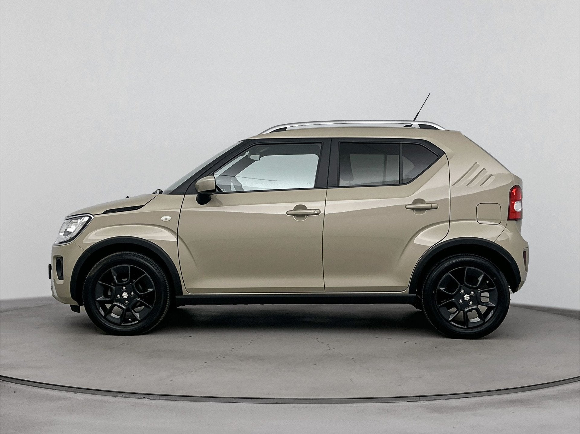 Suzuki Ignis 1.2 Smart Hybrid Select Automaat | Stoelverwarm, Auto's, Stof, Gebruikt, Zwart, 4 cilinders