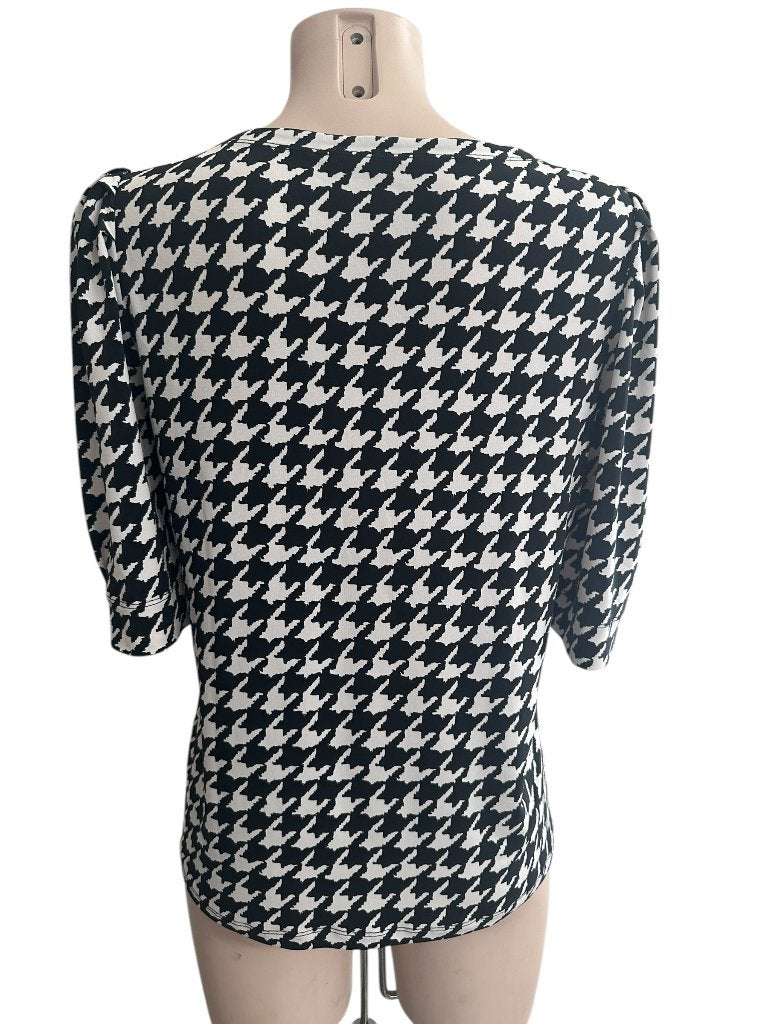 Vanilia shirt S, Zwart, Ophalen of Verzenden, Zo goed als nieuw, Korte mouw