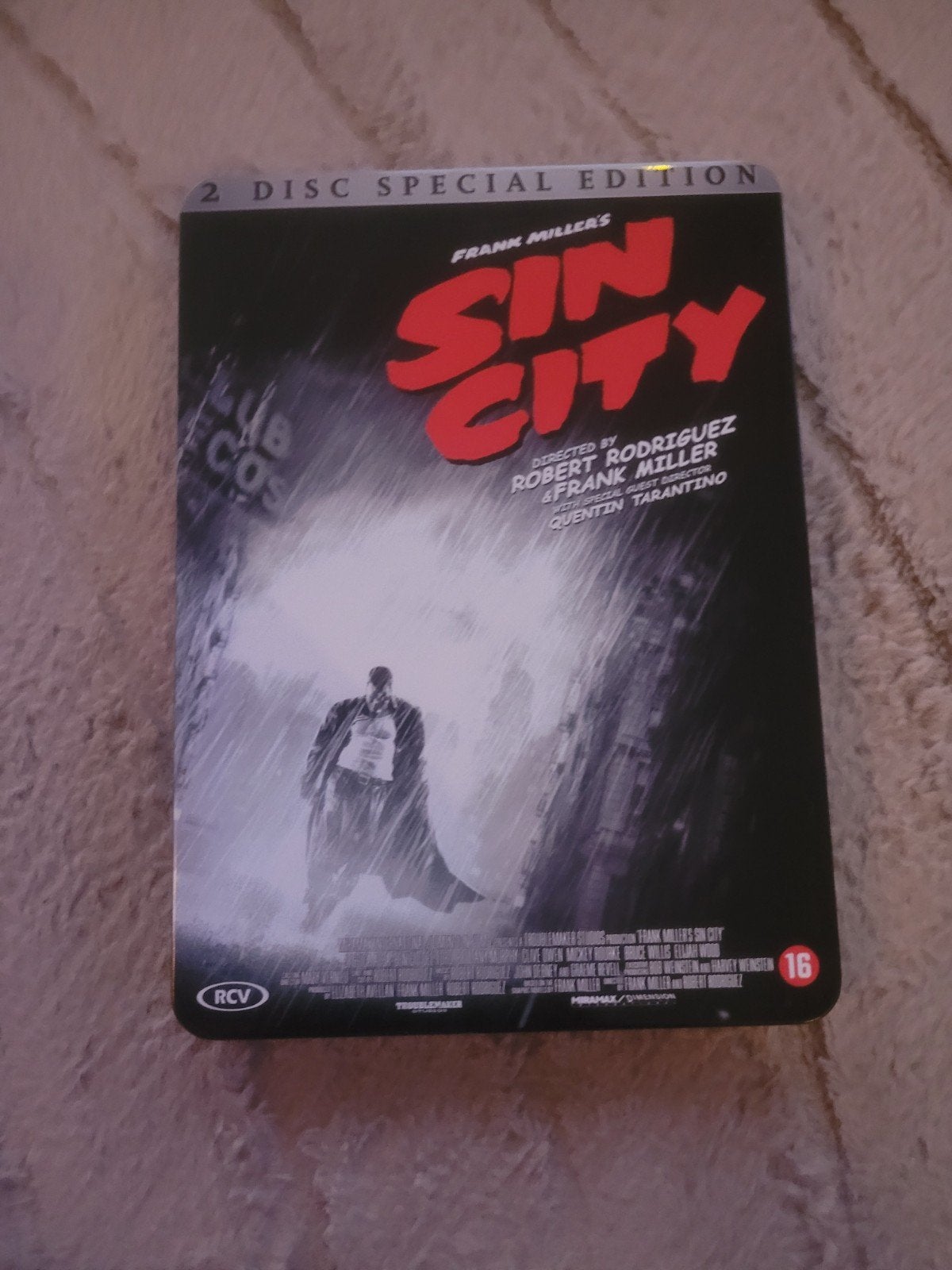 sin city DVD tin 2 disc special edition, Vanaf 16 jaar, Verzenden, Zo goed als nieuw