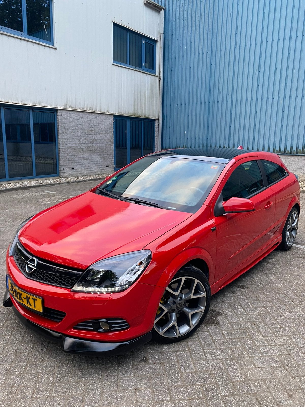 Opel Astra 2.0 Turbo GTC 2005 Rood, Voorwielaandrijving, 1998 cc, 680 kg, 4 cilinders