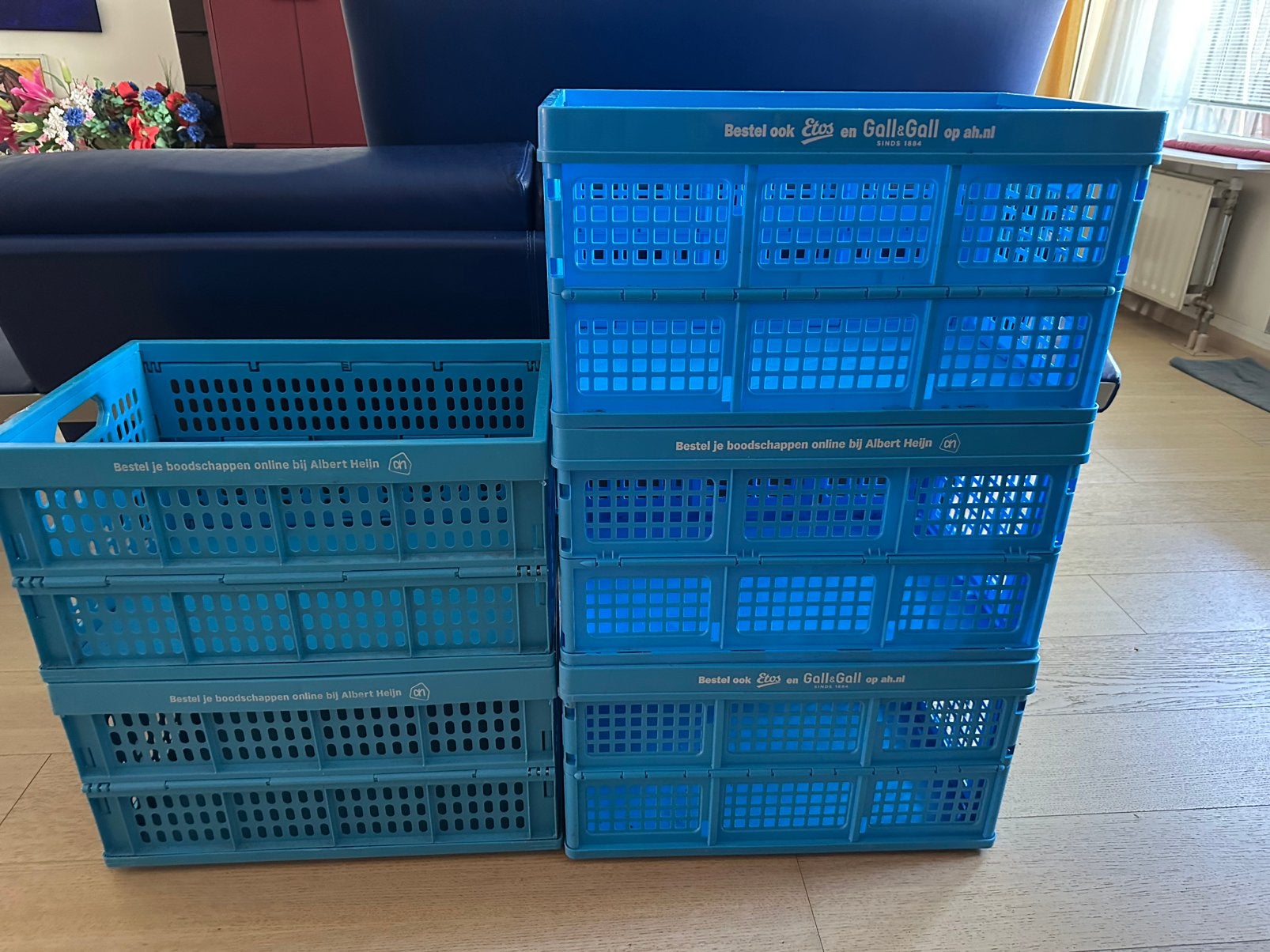 5 blauwe AH statiegeld-kratten. €4 per stuk., Ophalen, 40 tot 60 cm, 50 tot 75 cm, Minder dan 35 cm