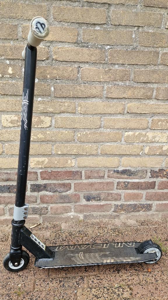 Mooie stuntstep, Fietsen en Brommers, Steps, Ophalen, Zo goed als nieuw, Gewone step, Nijdam