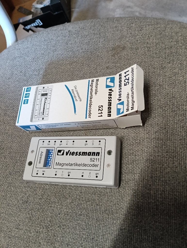 Viessmann 5211 Magneetartikeldecoder Motorola, Overige merken, Wisselstroom, Overige typen, Ophalen of Verzenden