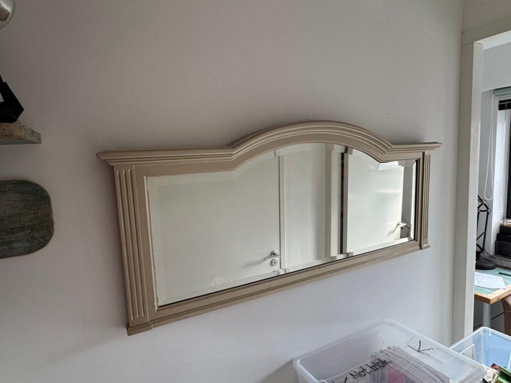 Decoratieve spiegel met gouden lijst, Gebruikt, Ophalen of Verzenden, 100 tot 125 cm, Minder dan 100 cm