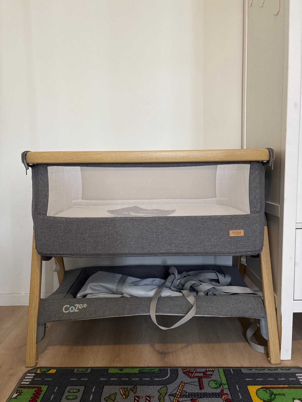 Tutti Bambini CoZee Bedside Crib - Zo goed als nieuw, Ophalen of Verzenden, Zo goed als nieuw, Wieg