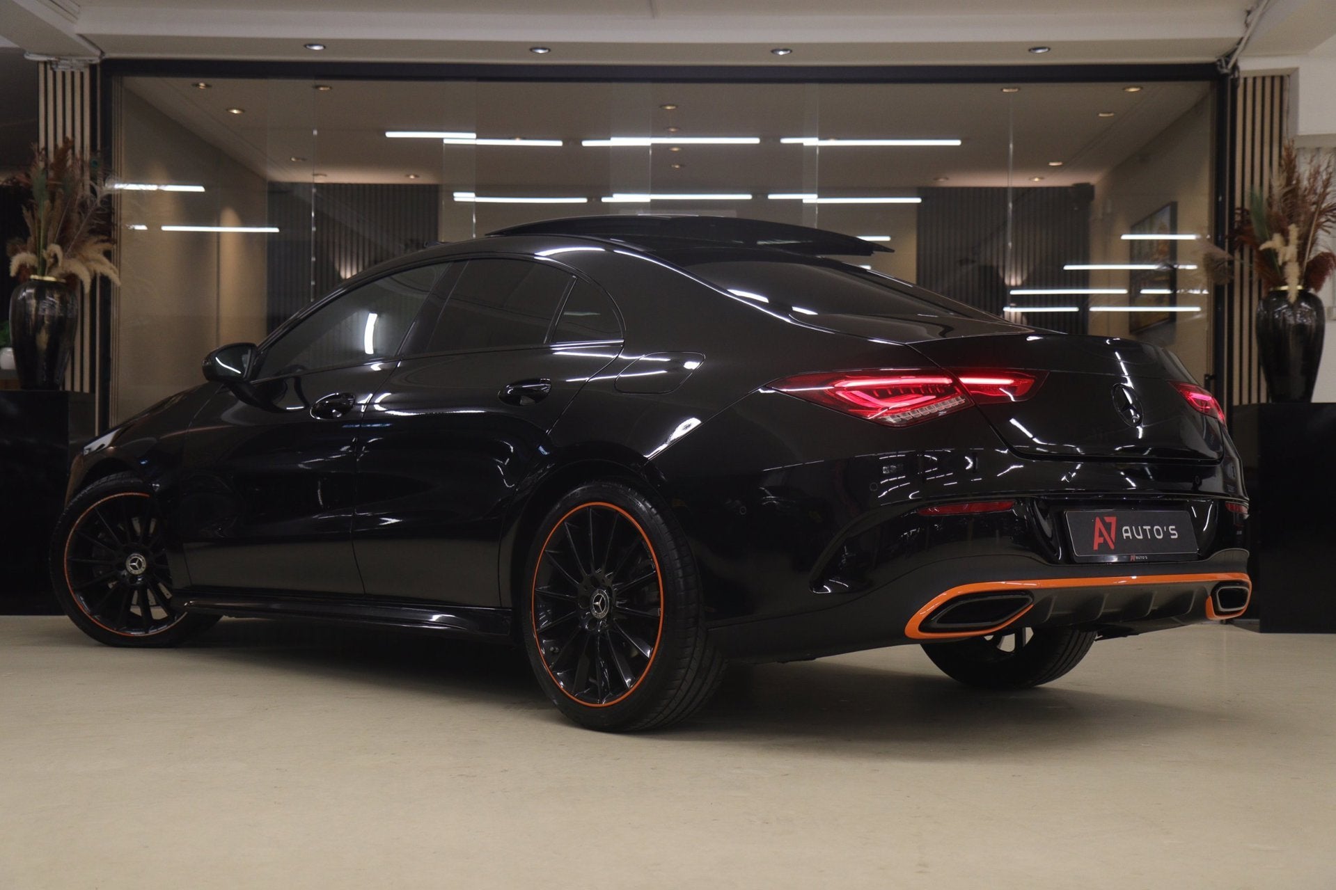 Mercedes-Benz CLA-klasse 200 ORANGE EDITION/PANO/CARPLAY/MEM, Auto's, CLA, Elektrische ramen, Gebruikt, Euro 6