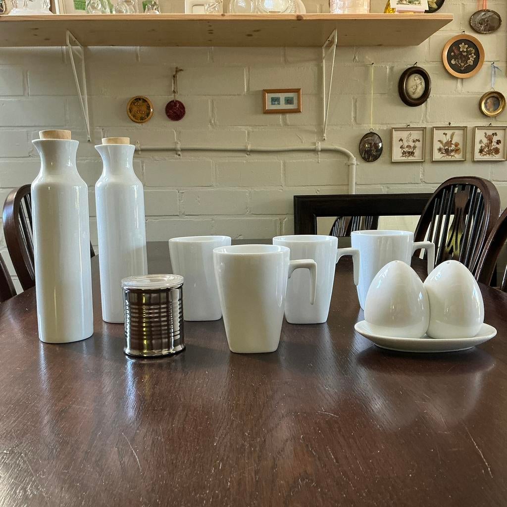 Wit porselein servies . Ongebruikt. Mooie kwaliteit 🌸, Huis en Inrichting, Keuken | Servies, Ophalen of Verzenden, Nieuw, Porselein