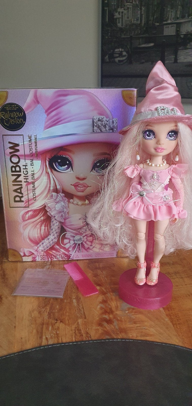 Rainbow High Vision Costume Ball Bella Parker, Verzamelen, Ophalen, Zo goed als nieuw, Fashion Doll