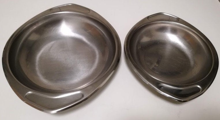 Set van 2 RVS serveerschalen AMC Classic  € 15,00, Zilver, Ophalen of Verzenden, Metaal, Overige merken