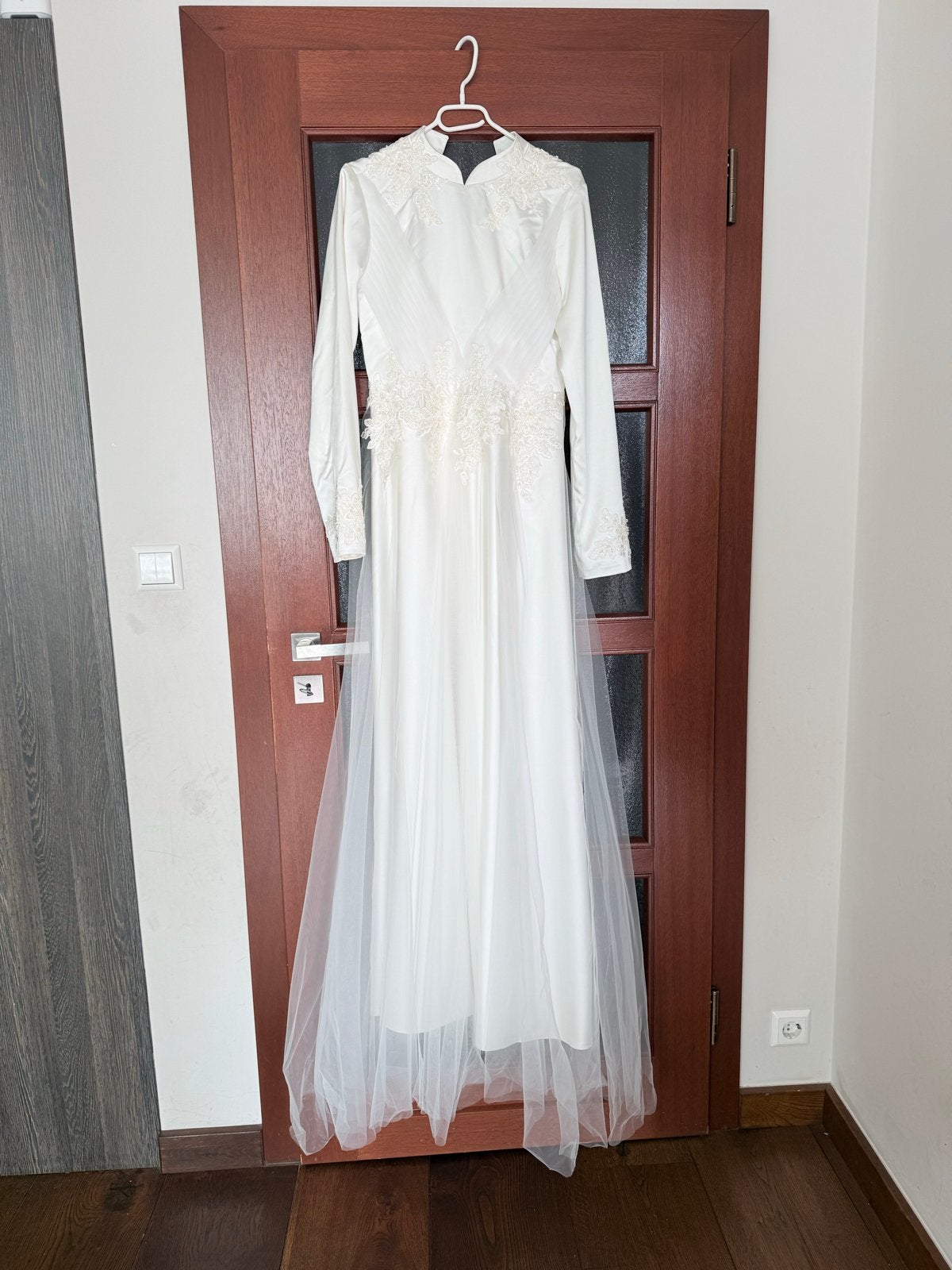 Elegante Witte Trouwjurk met Kant en Lange Mouwen, Kleding | Dames, Trouwkleding en Trouwaccessoires, Ophalen of Verzenden, Zo goed als nieuw