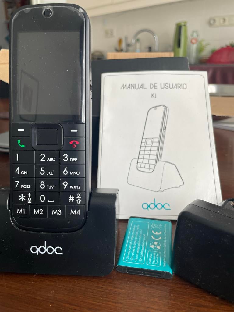 Adoc K1 Draadloze Internet Telefoon gebruik met Simkaart, Geen camera, Ophalen of Verzenden, Zo goed als nieuw, Klassiek of Candybar