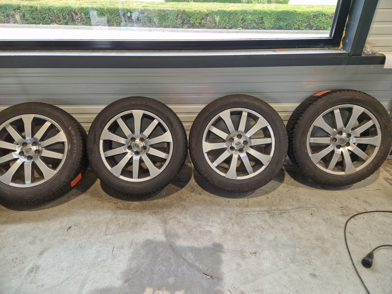 Land Rover Velgen met Vredestein Wintrac Pro Winterbanden, Auto-onderdelen, Ophalen, Gebruikt, Banden en Velgen, 17 inch