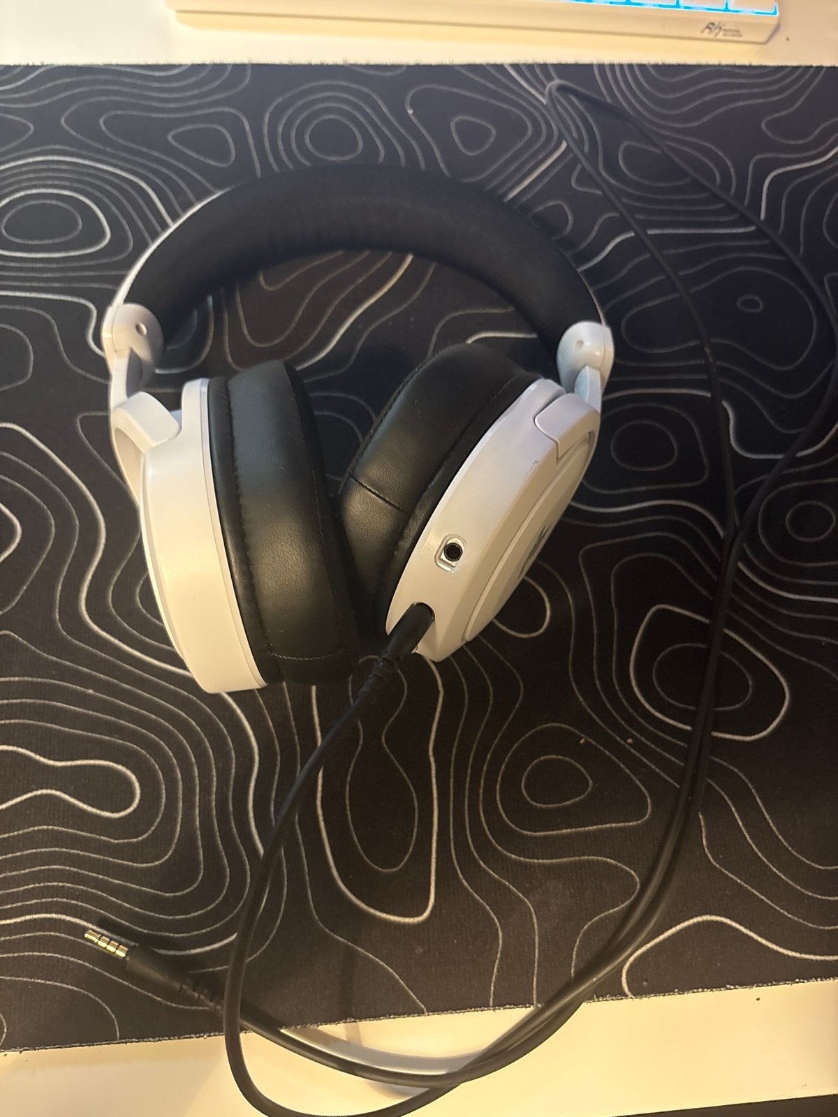 Sony PlayStation Over-ear Gaming Headset Wit, Ophalen of Verzenden, Zo goed als nieuw, Wit, Microfoon