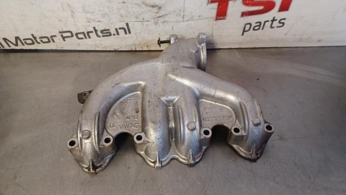 Inlaatspruitstuk van een Volkswagen Passat, Gebruikt, -, Volkswagen, -