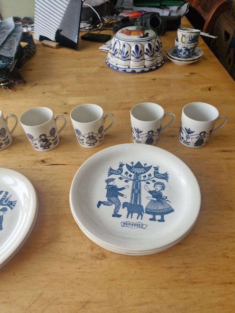 Klederdracht service, Antiek en Kunst, Ophalen