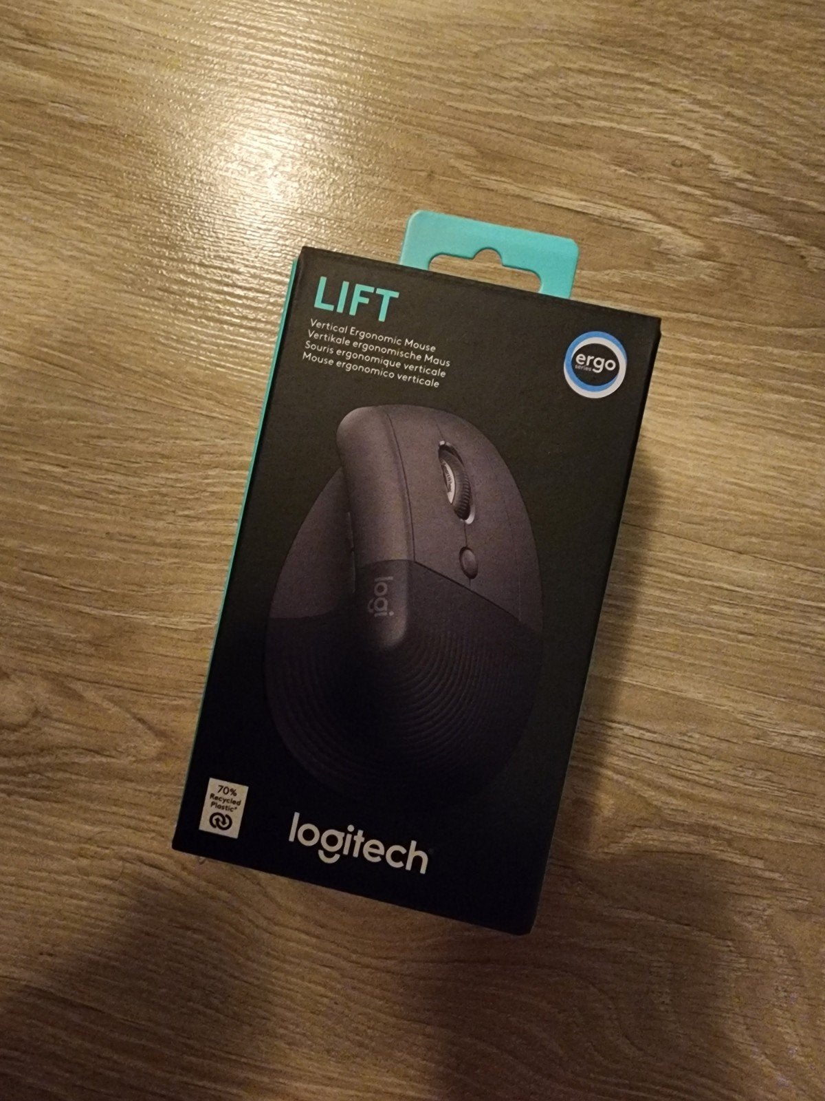 Logitech LIFT ergo muis, Computers en Software, Muizen, Ophalen of Verzenden, Zo goed als nieuw