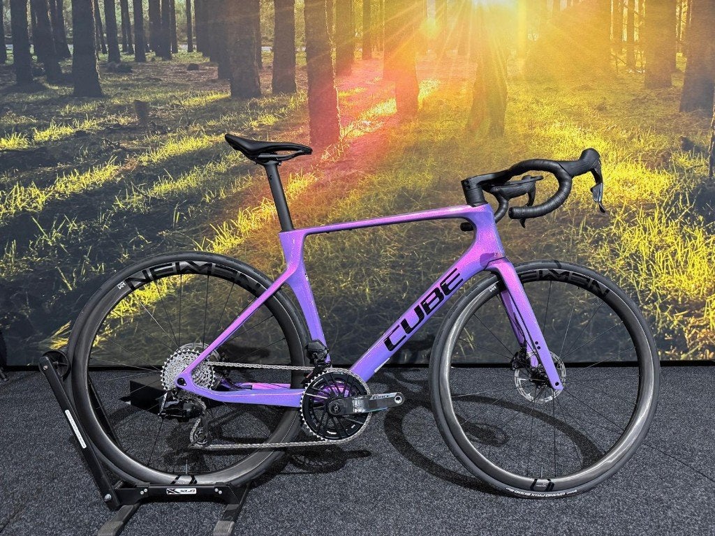 Cube Agree C:62 SLX 56cm 2026 Sram Force AXS&Carbon wielen
