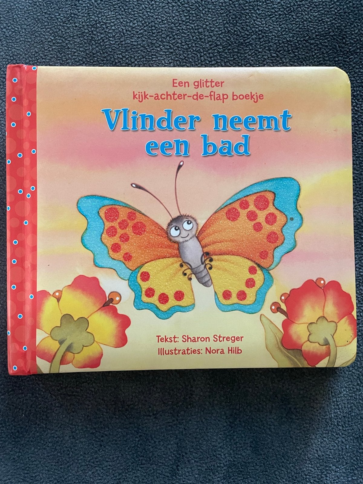 Vlinder neemt een bad - Glitter kijk-achter-de-flap boekje, Ophalen of Verzenden, Zo goed als nieuw, Uitklap-, Voel- of Ontdekboek