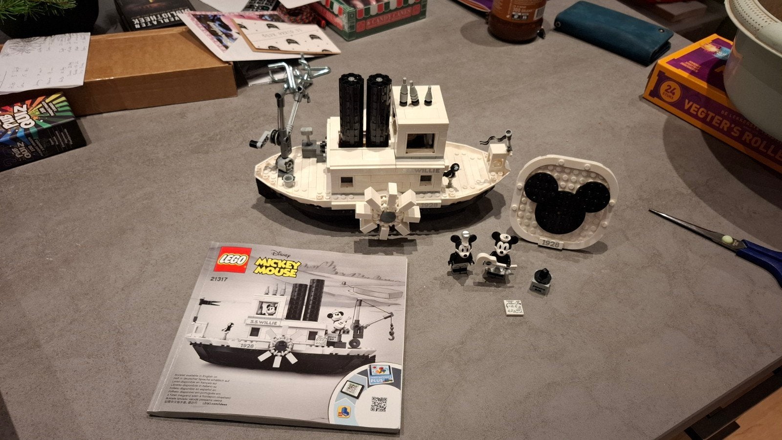 LEGO Ideas 21317 Steamboat Willie - Mickey Mouse, Ophalen of Verzenden, Zo goed als nieuw, Overige merken