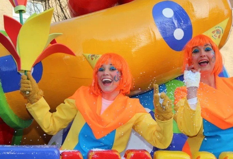 Carnavalsjurkjes geel/oranje/blauw – 14 stuks, Ophalen of Verzenden, Gedragen, Carnaval, Kleding