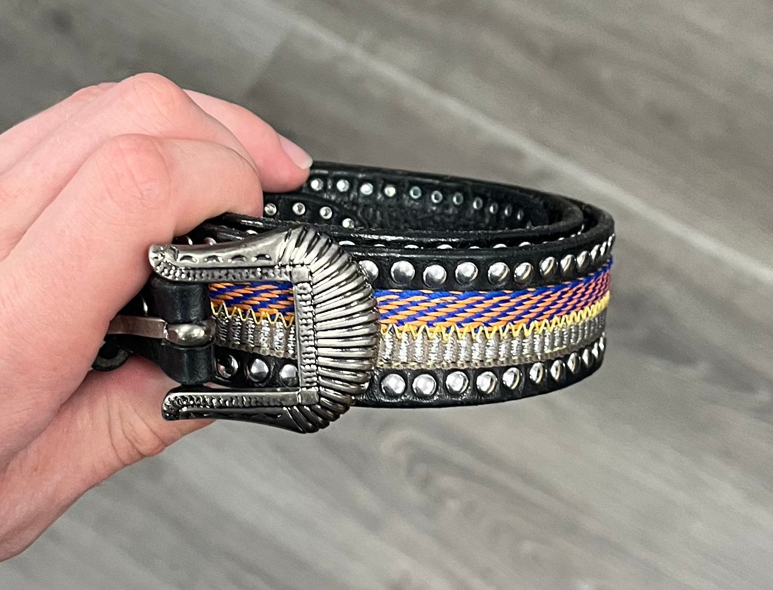 Nanni Milano lederen riem met mooie details - Maat 85cm, Kleding | Dames, Riemen en Ceinturen, 80 tot 90 cm, Heupriem, Ophalen of Verzenden