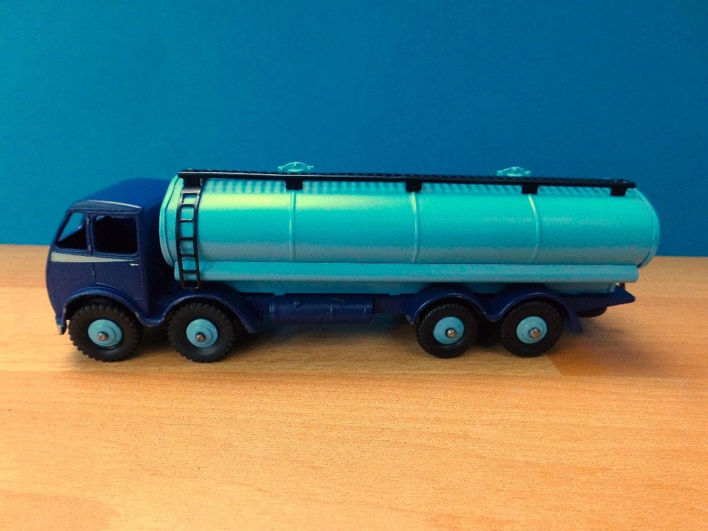 DINKY TOYS 504 FODEN FUEL TANKER, Ophalen of Verzenden, Zo goed als nieuw, Bus of Vrachtwagen, Dinky Toys