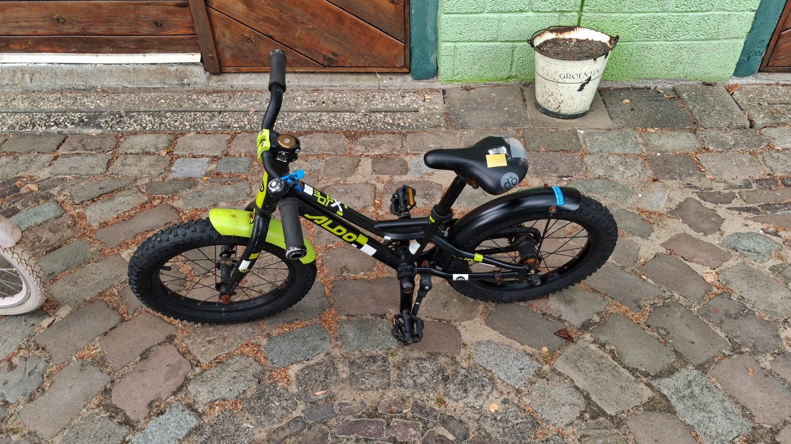 te koop 2 x kinderfietsjes prijs 50 euro, Fietsen en Brommers, Fietsen | Kinderfietsjes, Ophalen of Verzenden, Minder dan 16 inch