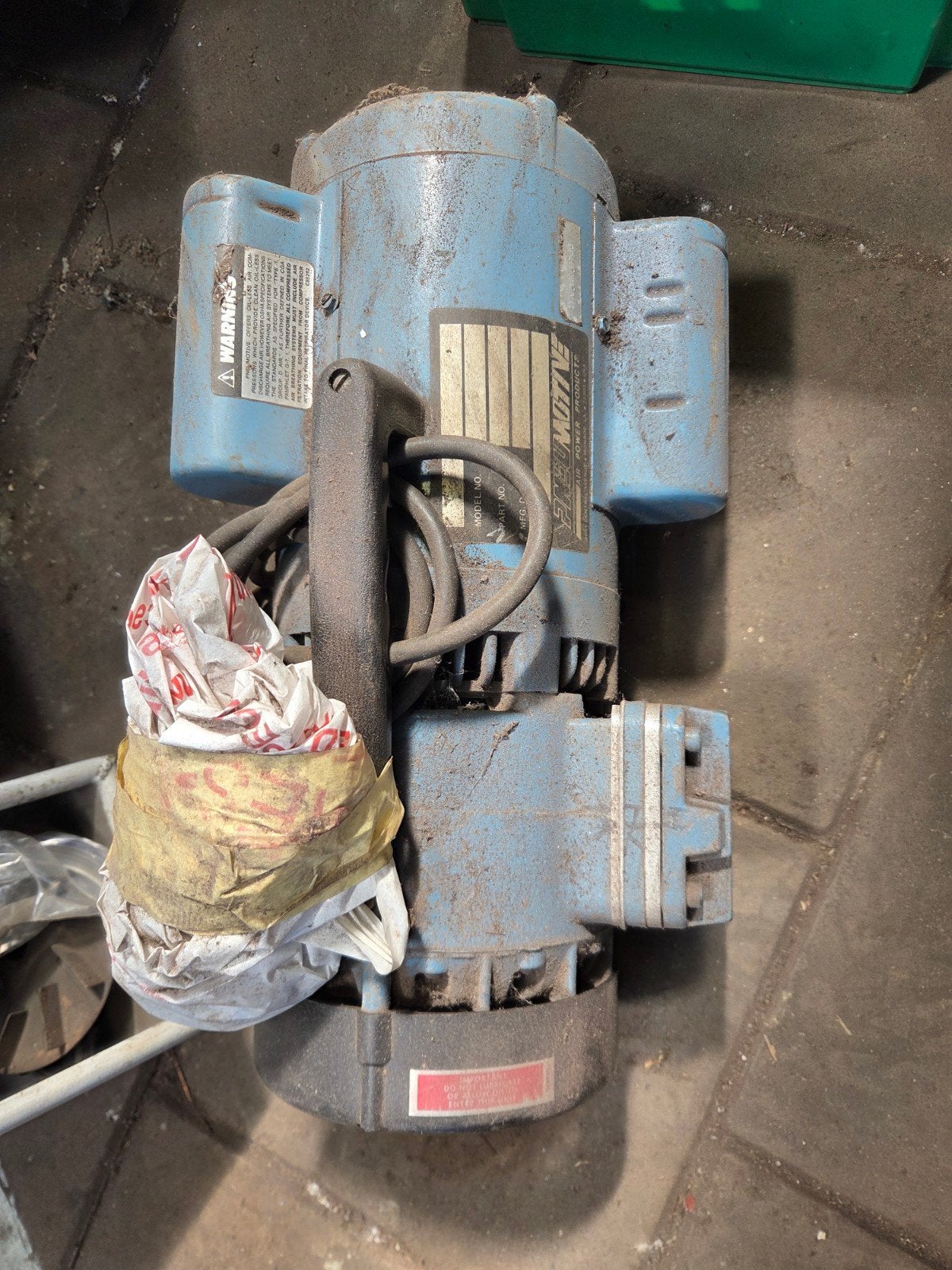 Pneumotive Luchtcompressor 100 PSI - Gebruikt, Gebruikt, 6 tot 10 bar, Ophalen of Verzenden, Minder dan 200 liter/min