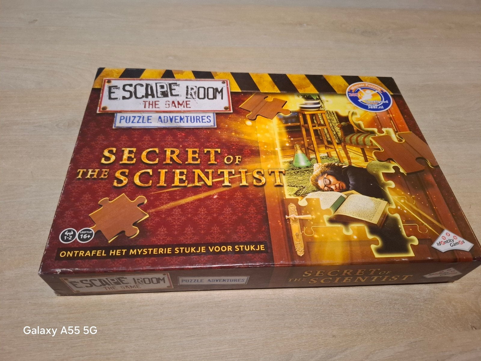 Escape Room The Game: Puzzle Adventures Secret of the Scien, Identity Games, Een of twee spelers, Ophalen of Verzenden, Zo goed als nieuw