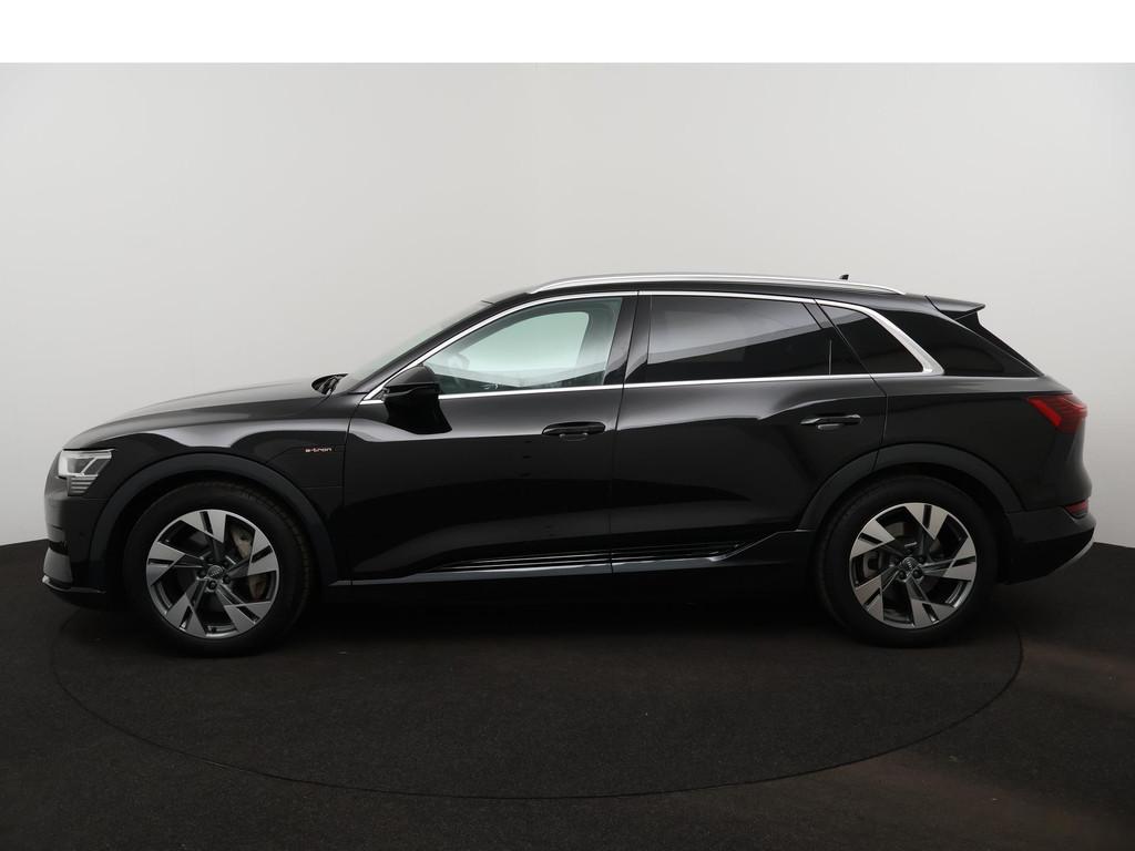 Audi e-tron 55 quattro advanced 95 kWh 408 PK | Navigatie |, Auto's, Audi, Stof, Zwart, 95 kWh, Zwart