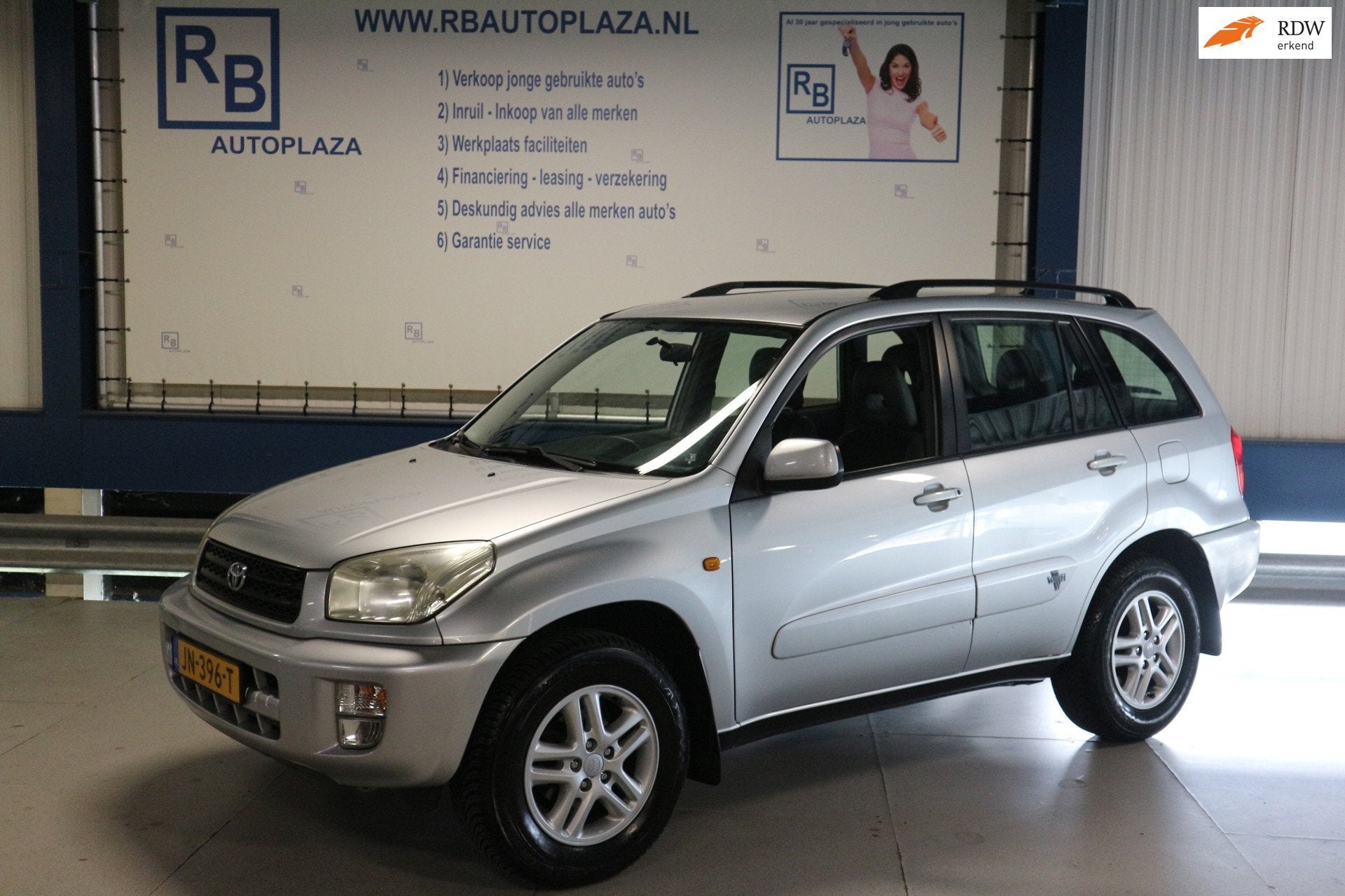 Toyota RAV4 1.8-16V VVT-i Luna / AIRCO / 5 DEURS / LEUK ! !, Voorwielaandrijving, Gebruikt, 4 cilinders, 14 km/l