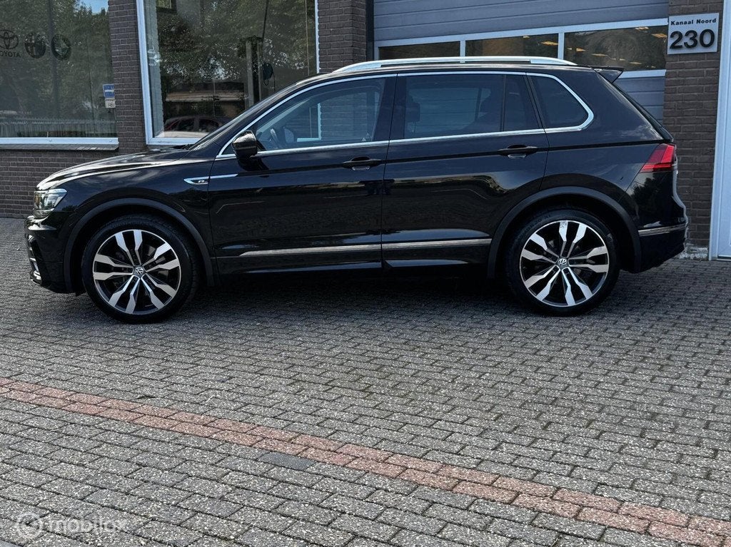 Volkswagen Tiguan 2.0 TSI 4WD R LINE DSG UNIEK! ALLE OPTIES!, Auto's, Volkswagen, Automaat, Gebruikt, Euro 6, 4 cilinders