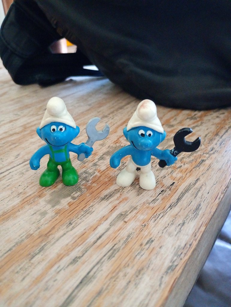 knutselsmurf met moersleutel peyo, Ophalen of Verzenden, Verschillende Smurfen, Poppetje, Figuurtje of Knuffel