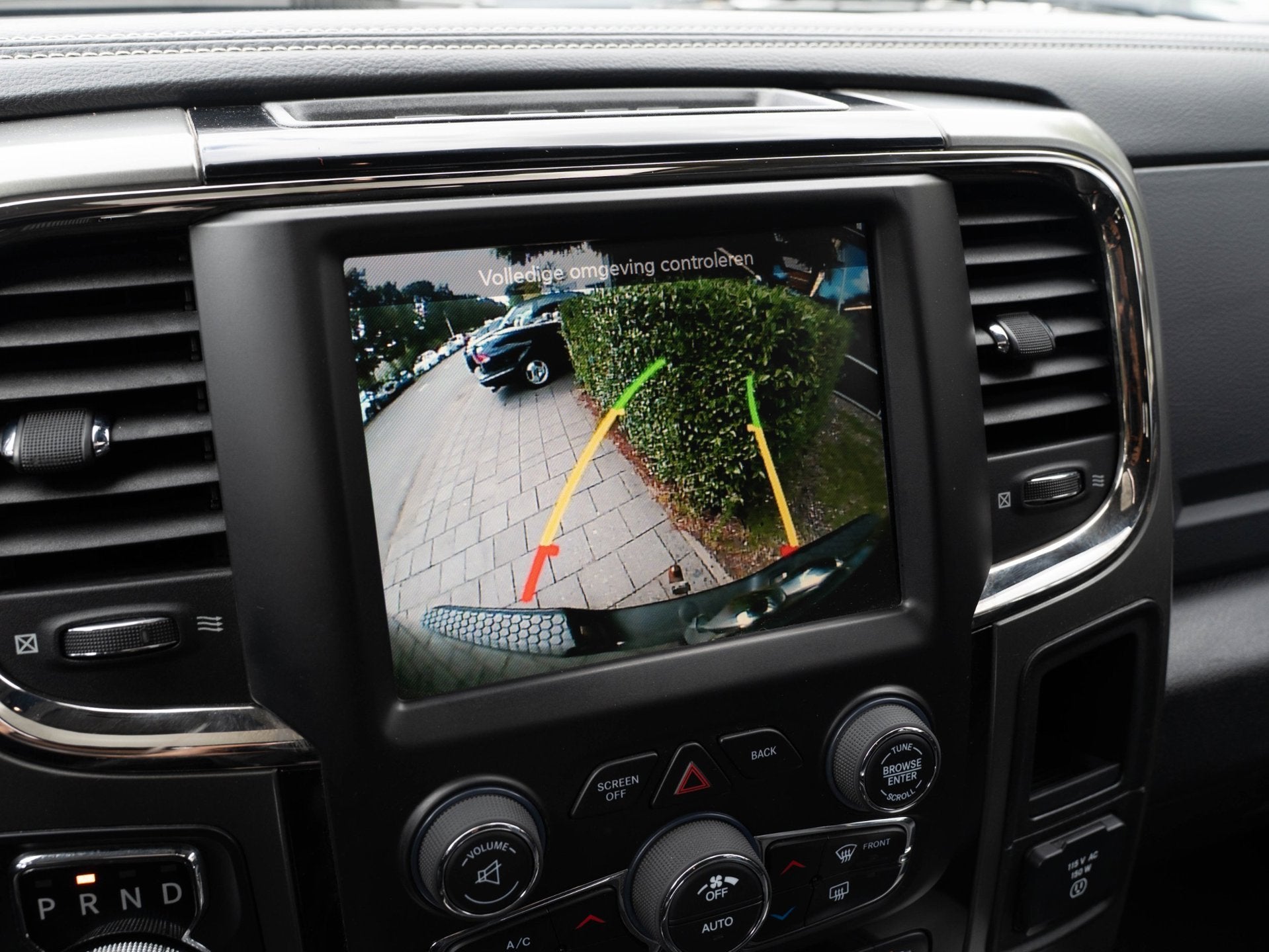 Dodge Ram 1500 5.7 V8 4x4 CREW CAB 6'4 Sport | PANORAMADAK |, Automaat, Gebruikt, 5654 cc, Navigatiesysteem