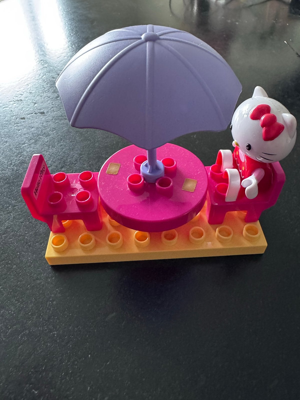 Hello Kitty speelset met tafel, stoelen en parasol, Ophalen, Gebruikt, Overige merken