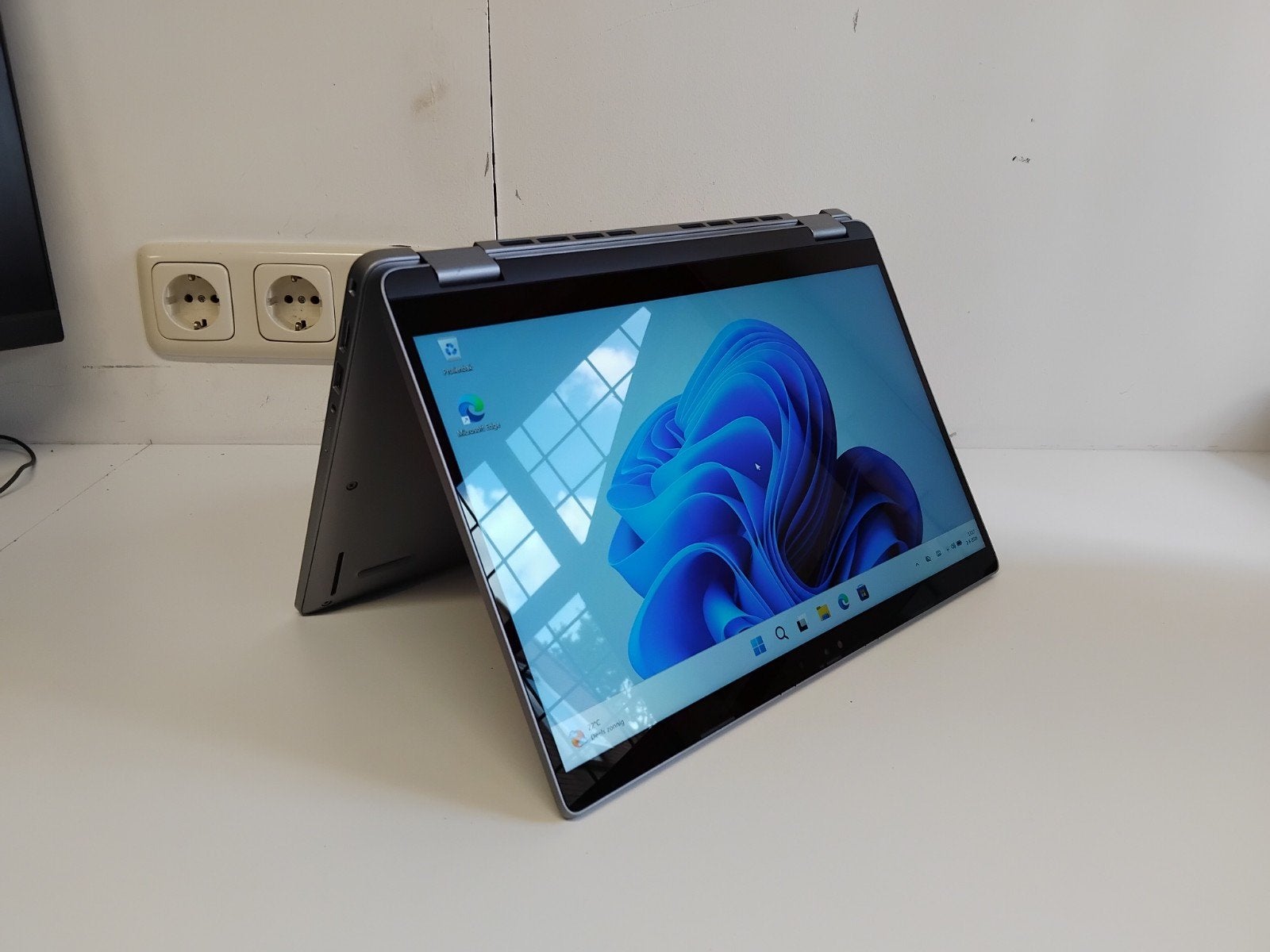 Dell Latitude 5350 2-in-1 Touchscreen Ultra 5 135U Garantie, Gebruikt, Dell Latitude 5350 2-in-1, Qwerty, Intel® Core™ Ultra 5 135U 12 Cores