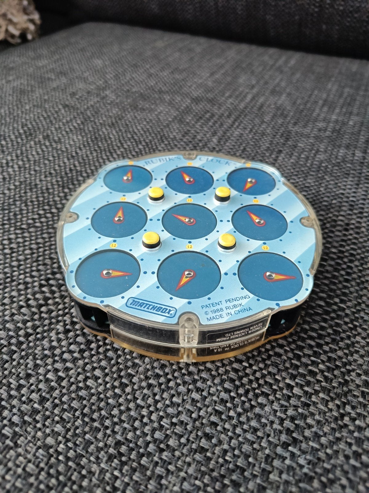 Rubik's Clock Puzzel - Een Klassieke Uitdaging!, Ophalen of Verzenden, Gebruikt, Rubik's of 3D-puzzel