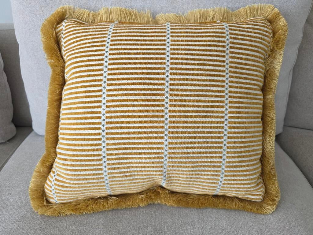 Handgemaakt vierkant sierkussen met franje - Nieuw, Huis en Inrichting, Woonaccessoires | Kussens, Verzenden, Nieuw, Vierkant