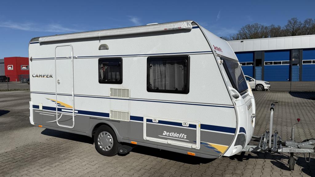 Dethleffs Camper 440 DB bouwjaar 2008 met voortent en luifel, Caravans en Kamperen, Caravans, Schokbreker, Bedrijf, Treinzit, 750 - 1000 kg