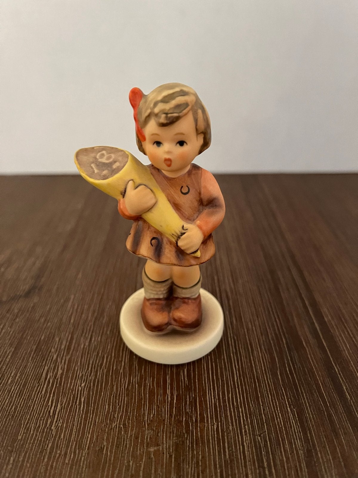 Hummel beeldje meisje met hoorn M.I. Hummel Club 1993/94, Verzamelen, Ophalen, Zo goed als nieuw, Hummel