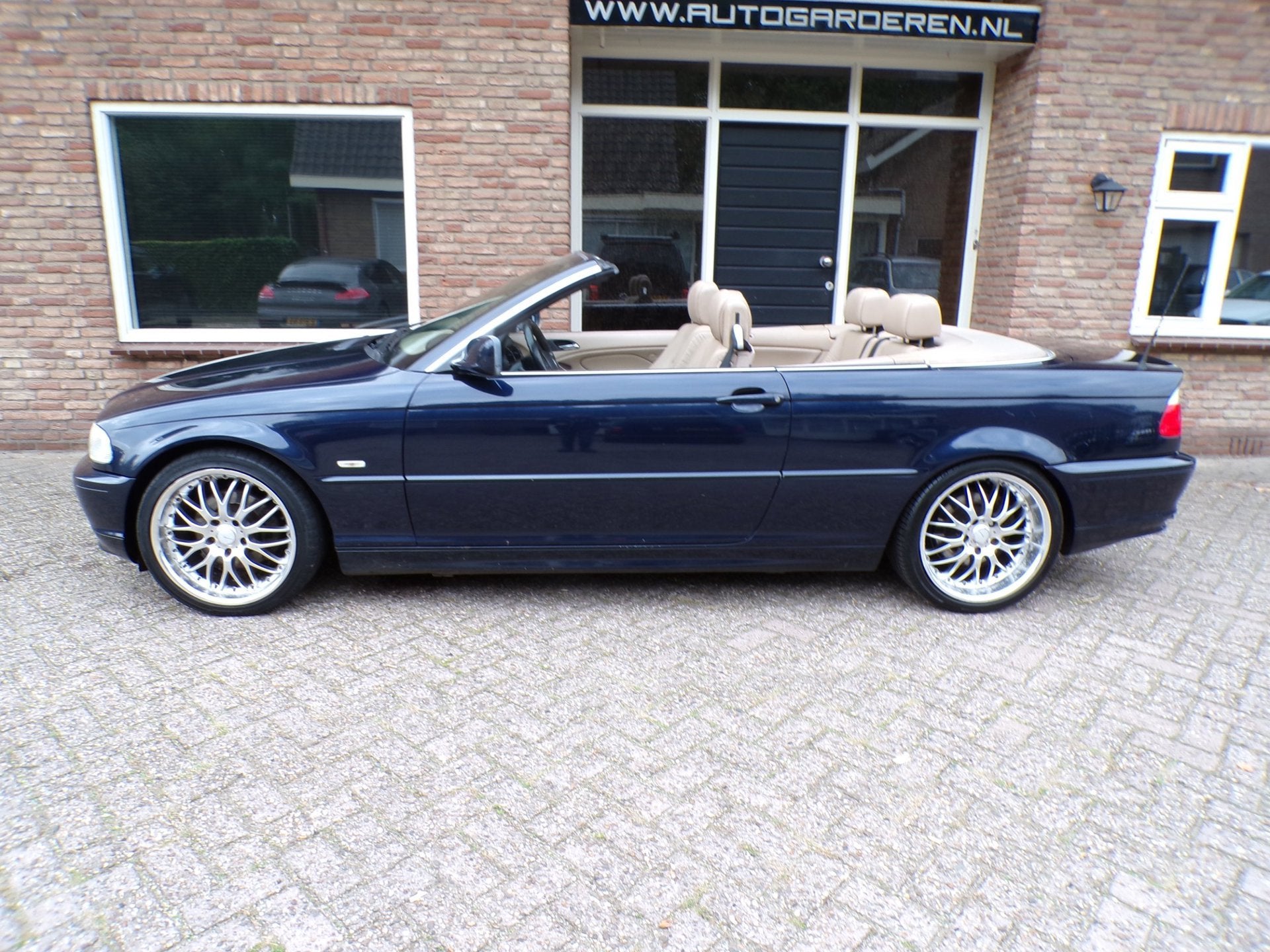 Foto 2 van BMW 3-serie Cabrio 323Ci Executive Automaat / leder / Airco