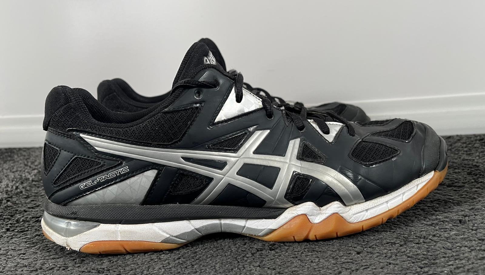 Asics Gel-Tactic sportschoenen maat 45 (ZGAN), Sport en Fitness, Ophalen of Verzenden, Zo goed als nieuw, Schoenen