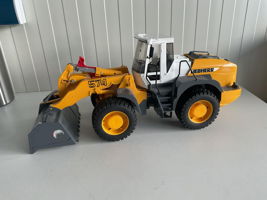 Bruder Liebherr Shovel ziet er goed uit is wel mee gespeeld, Kinderen en Baby's, Speelgoed | Speelgoedvoertuigen, Ophalen, Gebruikt