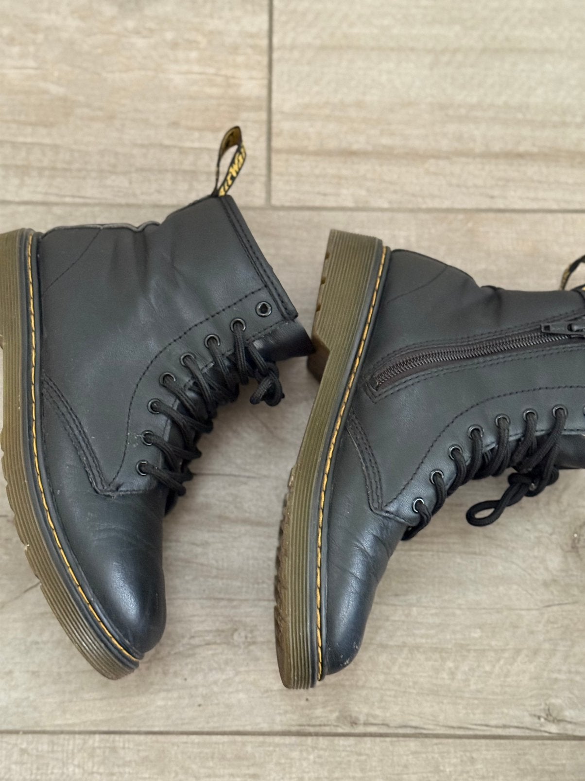 Dr martens 35, Kleding | Dames, Ophalen of Verzenden, Zo goed als nieuw, Zwart