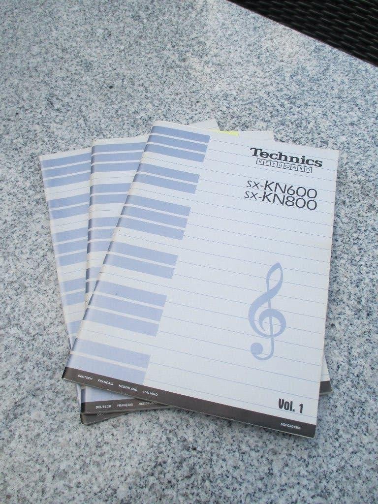 3 Leerboeken Keyboard Technics type SX-KN-600 en 800, 61 toetsen, Ophalen of Verzenden, Zo goed als nieuw, Aanslaggevoelig