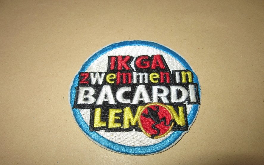 Oeteldonk embleem Ik ga zwemmen in Bacardi lemon, Verzenden, Nieuw, Shirt